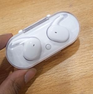 BLUETOOTH EARBUDS